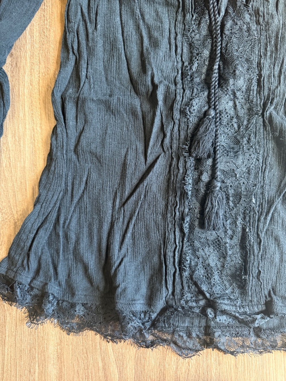 Hollister Black Lace-Trim V-Neck Long Sleeve Top whimsygoth - Picture 2 of 6
